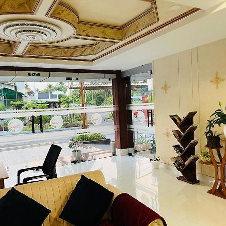 Hotel Seapark Kollam Ngoại thất bức ảnh