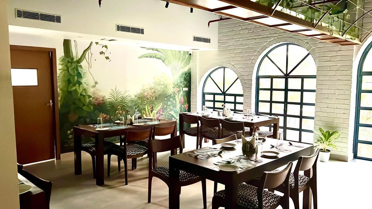 Hotel Seapark Kollam Ngoại thất bức ảnh