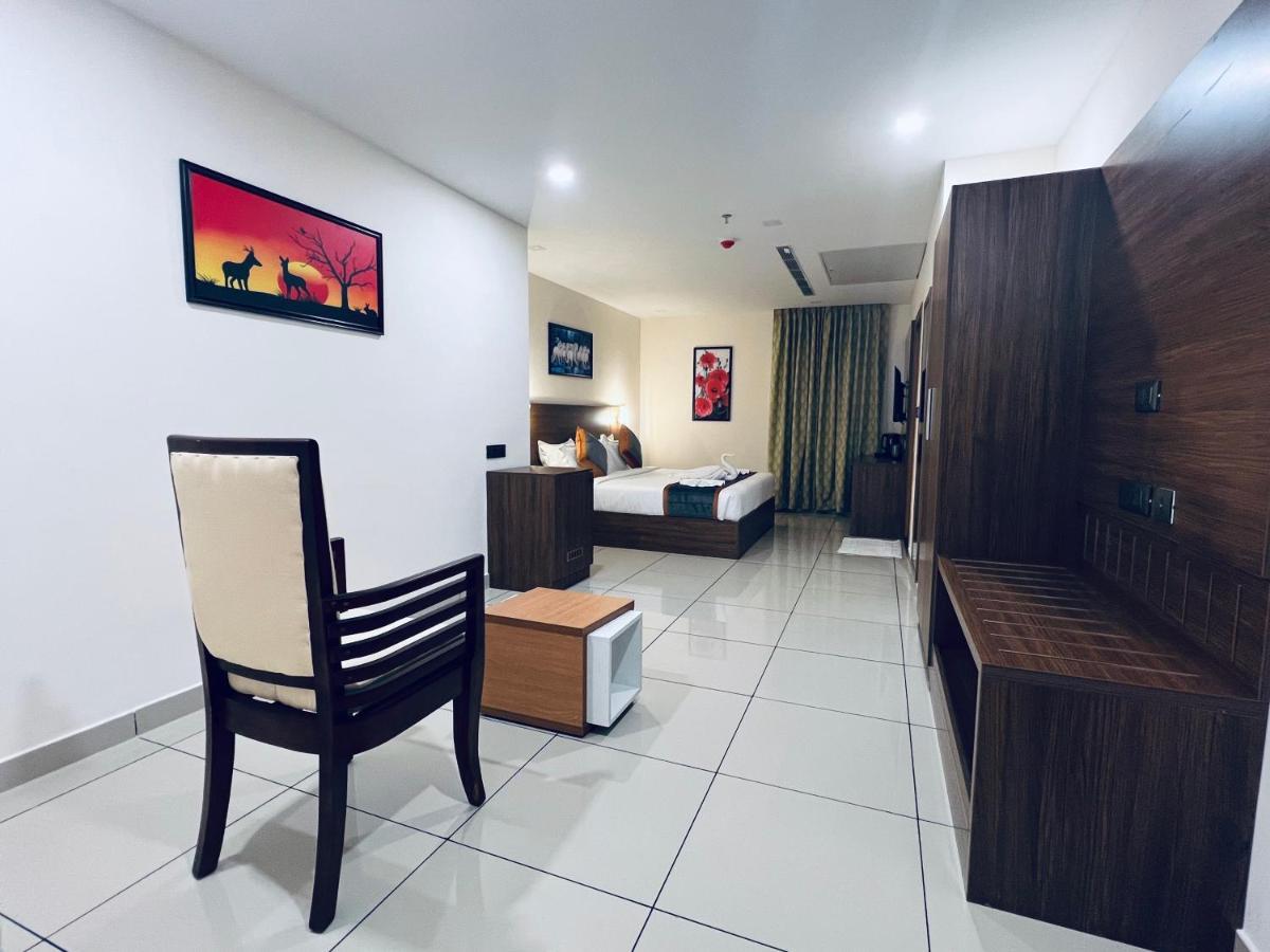 Hotel Seapark Kollam Ngoại thất bức ảnh