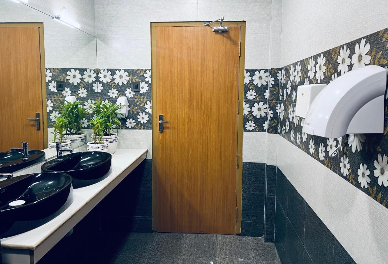 Hotel Seapark Kollam Ngoại thất bức ảnh